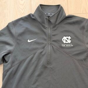 North Carolina Tar Heels Nike Logo Quarter-Zip Training Performanc